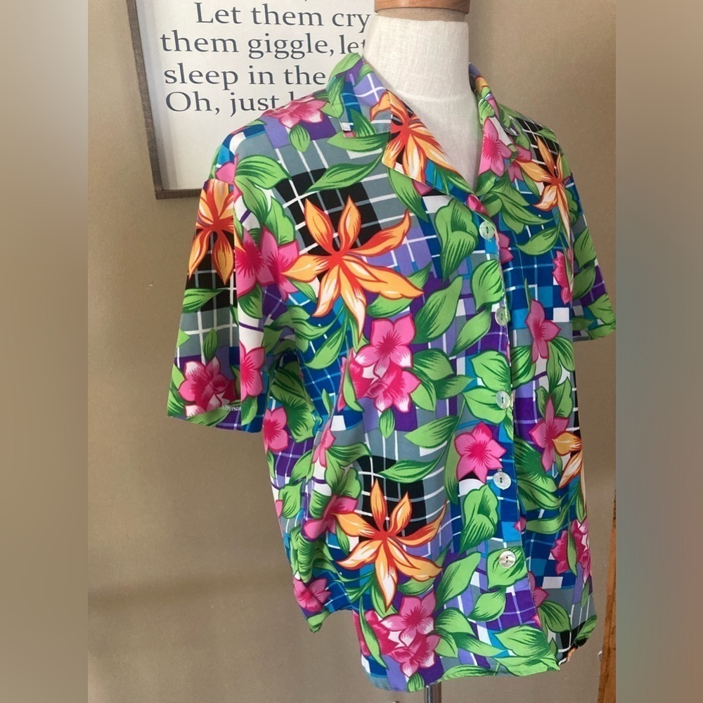 Vintage Teddi hawaiian button down womens M or mens XS shirt floral aloha - Picture 2 of 12